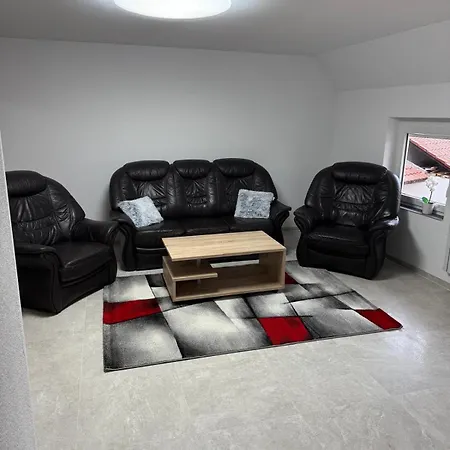 Prázdninový dům Kraichgau # Ein Haus Mit 3 Schlafzimmer Und Terrasse *
